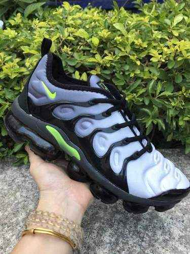 Scarpa da corsa con cuscino d'aria grande Nike Air Vapormax Plus TN 3645